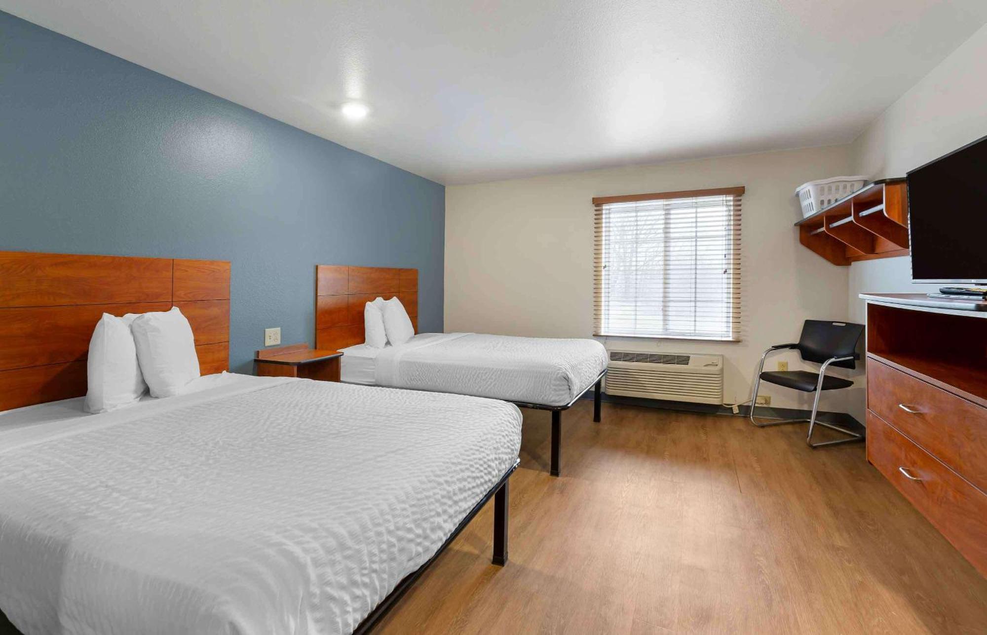 Extended Stay America Select Suites - Cleveland - Airport Exteriör bild
