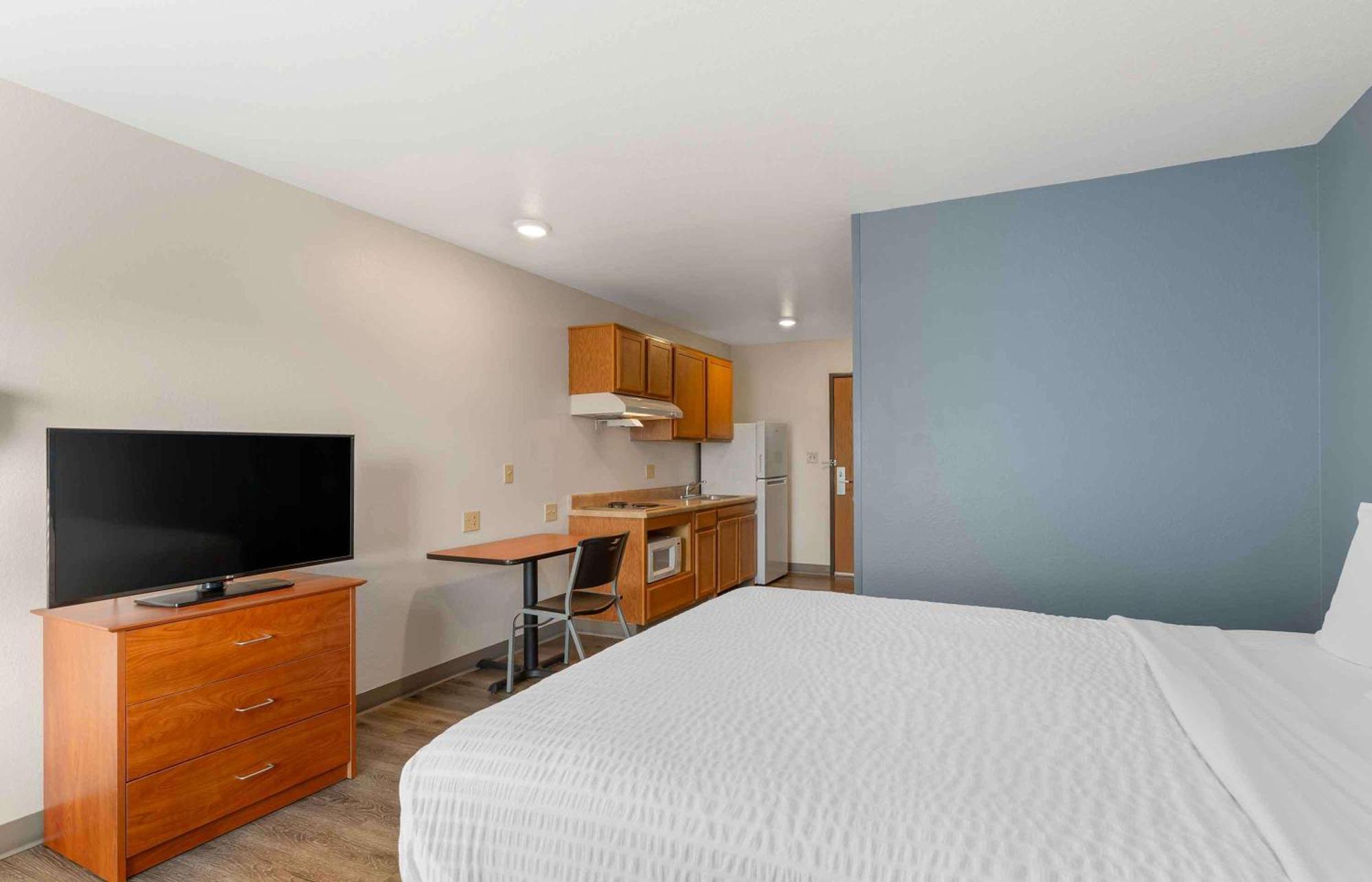 Extended Stay America Select Suites - Cleveland - Airport Exteriör bild